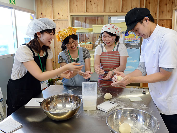 パン作りの様子