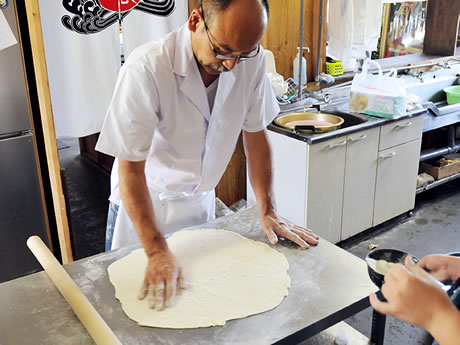 豆すっとぎ作りの様子