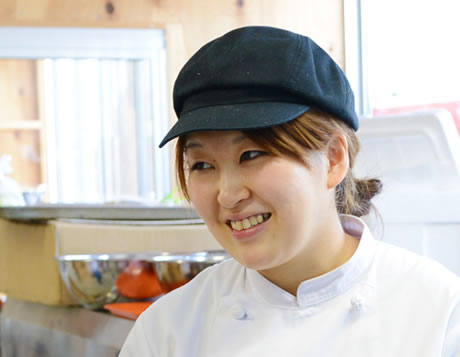 スタッフ　大町邦子さん