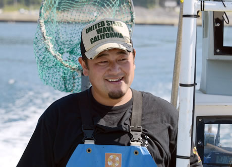 カキ漁師、中村敏彦さん